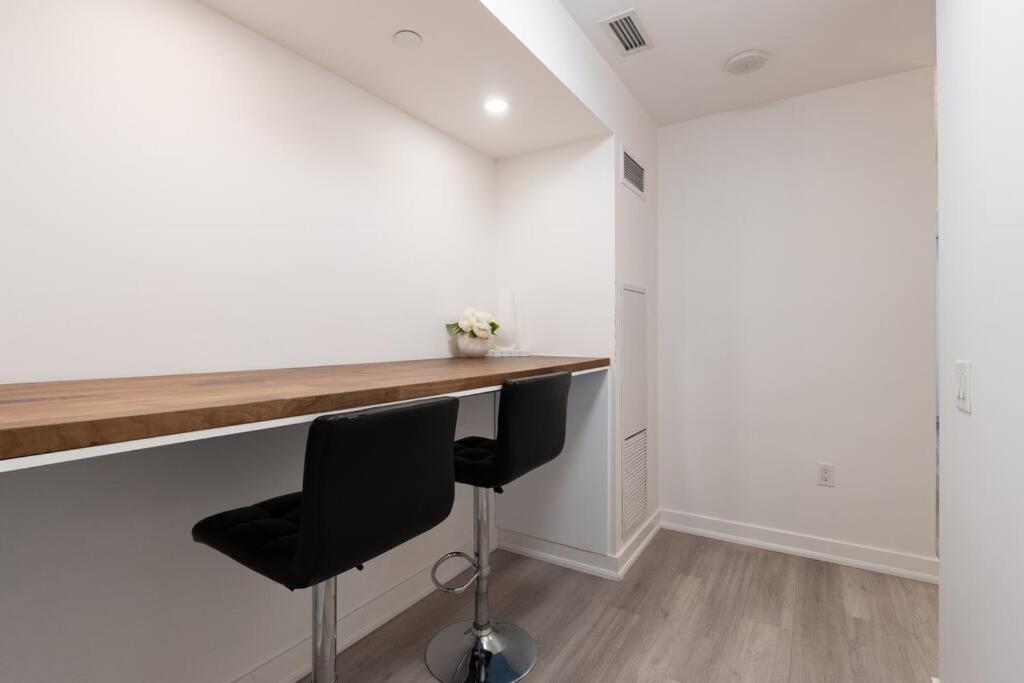 Luxe 2 Bed Suite Downtown Toronto Near Waterfront Buitenkant foto