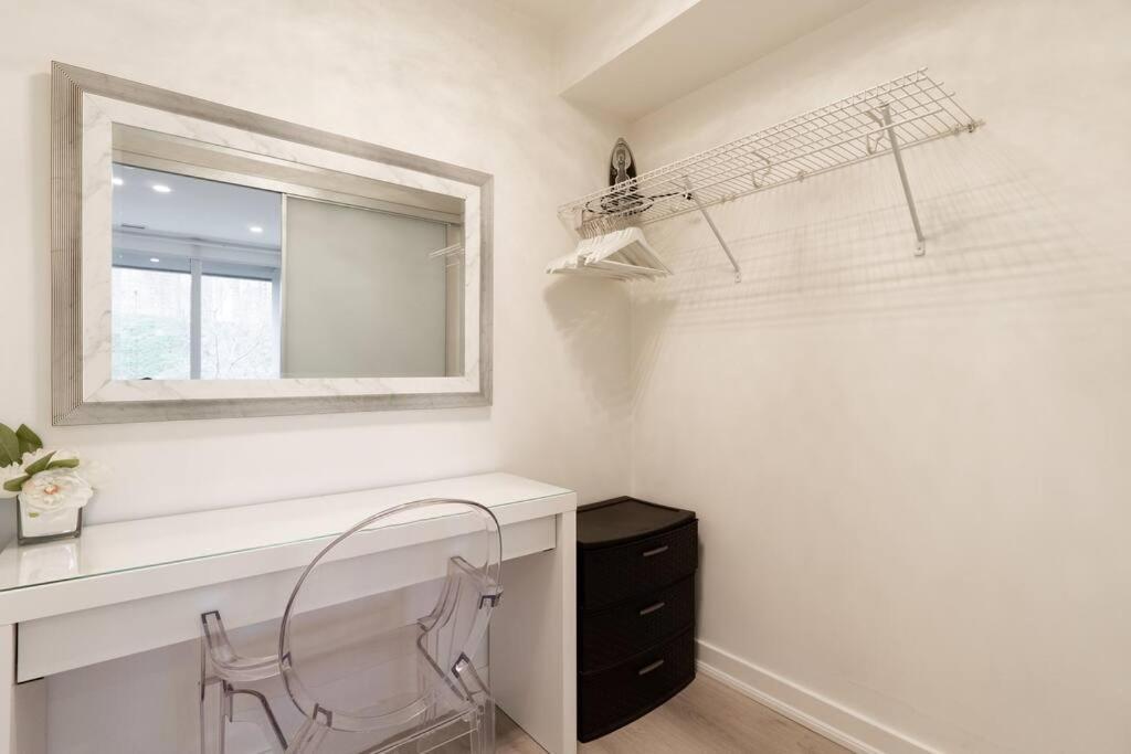 Luxe 2 Bed Suite Downtown Toronto Near Waterfront Buitenkant foto