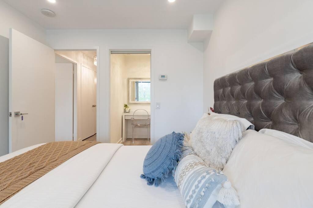 Luxe 2 Bed Suite Downtown Toronto Near Waterfront Buitenkant foto