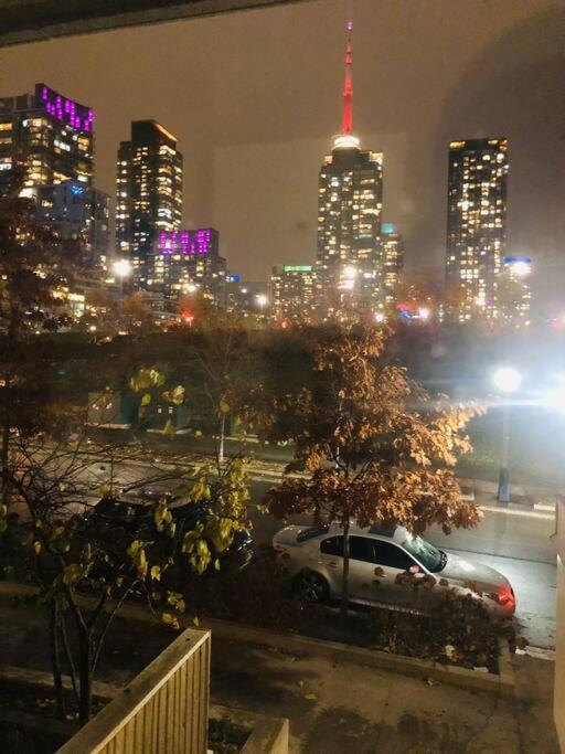 Luxe 2 Bed Suite Downtown Toronto Near Waterfront Buitenkant foto