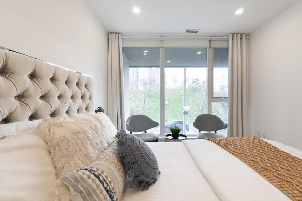 Luxe 2 Bed Suite Downtown Toronto Near Waterfront Buitenkant foto